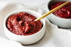 What can I substitute for gochujang sauce?