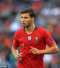 See their stats, skillmoves, celebrations, traits and more. Pep Guardiola S Man City Future Rests On Success Of 65m Defender Ruben Dias Claims Jamie Carragher Aktuelle Boulevard Nachrichten Und Fotogalerien Zu Stars Sternchen