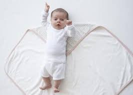 Das kind gibt an, wann schluss ist. So Pucken Sie Ihr Baby Richtig In Bildern Babycenter