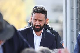 Photo Le procs de Cyril Hanouna pour avoir injuri Louis Boyard en ...