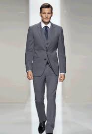 En effet, il se peut que votre costume soit élaboré dans une matière qui ne soit pas adaptée à la période estivale. Costume Hugo Boss Mariage Costume De Marie Hugo Boss Costume De Marie Nbsp Tous Les Costumes De Marie Printemps Ete 2012 Stylish Men Gray Suit Pantsuit