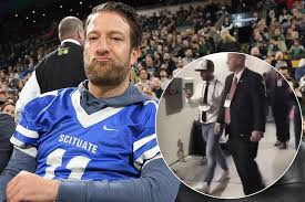 Those were the words of barstool sports founder dave portnoy during a video he posted announcing that gambling operator penn national gaming was purchasing a minority stake in barstool. Barstool Sports Founder Dave Portnoy Banned From Super Bowl Media Night