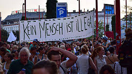 Die route führt die teilnehmer von der seestadt aspern und kaisermühlen auf einem radweg über die donau und weiter durch den prater in den 3. Mensch Sein In Osterreich Wikipedia