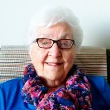 Eloise Burns's Instagram, Twitter & Facebook