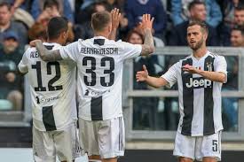 Juventus jersey bola juventus_ home 2019/2020 grade original murah. Juventus Rumored 2019 2020 Home Kit Is Not Very Good Black White Read All Over