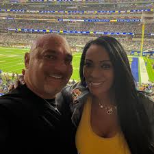 Linda Suess's Instagram, Twitter & Facebook