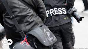 china expels 3 wall street journal reporters over discriminatory column news dw 19 02 2020