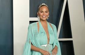 Many celebrities, including beyoncé, have worn his dresses. Michael Costello Waits For A Personal Apology From Chrissy Teigen Entertainment Dailylocal Com