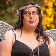 Ok first please don't assume it flows into The 1939 film The Wizard of Oz.  I was in the original Broadway cast of Wicked and we all tried so so hard to