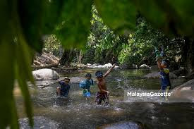 Hanya putrajaya (4), labuan (2), melaka, (9), dan perlis (2). Riadah Bersama Keluarga Ketika Cuaca Panas Pkpb