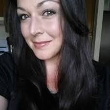 Stephanie Boyle's Instagram, Twitter & Facebook