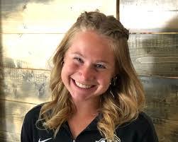 Jillian Beck's Instagram, Twitter & Facebook