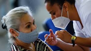 Recordemos que las vacunas tardan un tiempo en hacer efecto y son una medida adicional de control de la pandemia por lo que seguimos recomendando que las personas usen una mascarilla que les cubra la nariz y la boca. Vacuna Covid 19 Como Registrarse En Linea Para Vacunarse Contra El Coronavirus En Mexico Marca