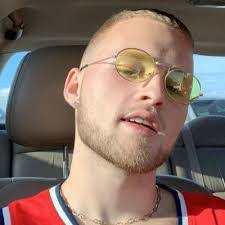 Emma Deaton's Instagram, Twitter & Facebook