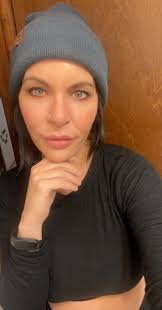 Guys!! Why do I have a big eye and a small one...😱🤣🤣🤦‍♀️