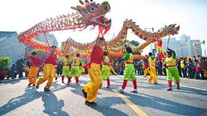 Tarian tradisional kipas cina telah menjadi sebahagian daripada warisan negara cina selama lebih dua ribu tahun. 10 Barang Yang Tidak Boleh Jadi Hadiah Di Tahun Baru Cina Bisnis Liputan6 Com