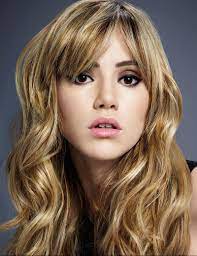 If your natural hair color is dark, go with an ombre style that leaves the roots dark and lightens on down to sandy blonde, for instance. How To Get Dark Golden Blonde Hair Beauty Lifestyle Wiki Fandom