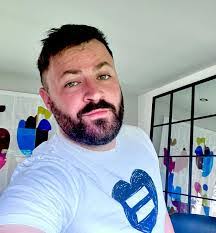 Gordon Carmichael's Instagram, Twitter & Facebook