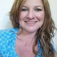 Jennifer Fore's Instagram, Twitter & Facebook