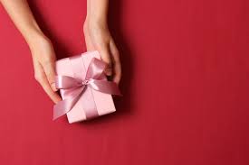 Whatever her taste, you'll find something on this list she'll love. Woman Stabs Boyfriend Because He Didn T Get Her A Birthday Gift