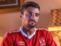 وضمت قائمة الأهلي 22 لاعبًا هم: Ø±Ø³Ù…ÙŠ Ø§ Ø·Ø§Ù‡Ø± Ù…Ø­Ù…Ø¯ Ø·Ø§Ù‡Ø± ÙŠÙˆÙ‚Ø¹ Ù„Ù„Ø£Ù‡Ù„ÙŠ ÙˆÙŠØªÙ†Ø§Ø²Ù„ Ø¹Ù† Ù£ Ù…Ù„Ø§ÙŠÙŠÙ† Ø¬Ù†ÙŠ Ù…ØµØ±Ø§ÙˆÙ‰