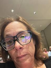 dislike wearing bifocals at meetings