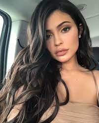 Take a small section of hair and spray it with the vo5 flexible hold hairspray. Kylie Jenner Hair Waves