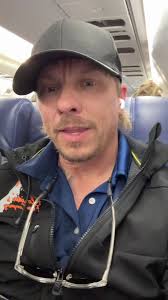 Is anyone else botered by twisted seat belts