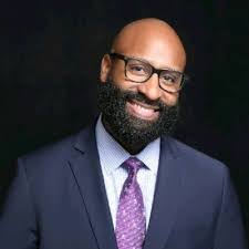 Malcolm Calhoun's Instagram, Twitter & Facebook