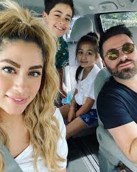 My beautiful husband @dannygokey has truly earned his title as Big Papa 😝  this man really puts his babies first, never choosing his career over them  has fought to be present. Happy