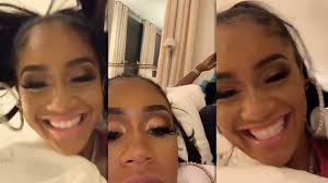 She still went to college, despite some indecisiveness about the venture, migrating south to. Saweetie Instagram Live Stream 19 August 2019 Ig Live S Tv