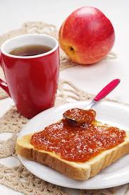 Pan tostado con mermelada y taza de té — Foto de stock #49707167 © Sasajo