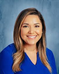 We have some news to share with our Willow Oak School community. One of our  current assistant principals, Mrs. Robin Everage, will transfer to the  assistant principal position at Highland City Elementary