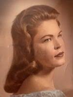 Laurie Lindsey's Instagram, Twitter & Facebook