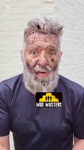 In de modder tegen onrecht Sponsoractie voor Bright Fame, Vier mannen  besloten om niet weg te kijken van onrecht