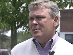 Former probation chief defends service award