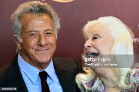 84 photos et images haute résolution de Stephanie Hoffman