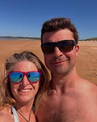 Scoring waves, sunshine for days and catching up with my great pal  @jayneorrfootclinic 🙏😘 Thanks @surfworldbundoran for board rentals and  can't wait to get our hoodies