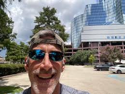 Beating the heat..Bigfolksrun2 E Missouri St E OregonSt Oregon Wesuumpn  Pari Teni.complex G Teni eni...Con plex WeselmanPark We selman Park Odonata  OvertheRainbow Nevermissamonday 5k 50 push-ups/ squats challenge day...  Pace Time 15:09 /