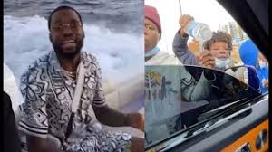 The meekmill community on reddit. Meek Mill Called Out For Giving Kids 20 To Split Dirty South Hip Hop