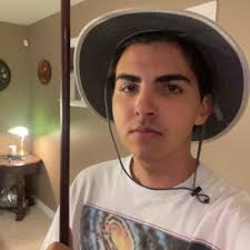 sam fifield (@DesFifield)