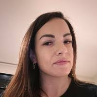 Shannon Mcalpine's Instagram, Twitter & Facebook