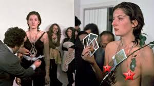 Roman abramovich and dasha zhukova getty images. Alles Geben Die Kunst Der Marina Abramovic