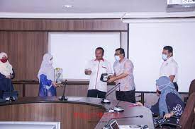 Sementara itu, 0.1 juta peljar tingkatan 6 dan matrikulasi juga akan menerima manfaat ini. Politeknik Sultan Azlan Shah On Twitter Tahniah Juga Diucapkan Kepada Penganjur Dan Semua Yang Terlibat Secara Langsung Atau Tidak Langsung Dalam Program Ini Politeknik Politeknikmalaysia Kolejkomuniti Kolejkomunitimalaysia Ipta Ipts