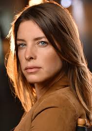 Maggie Castle's Instagram, Twitter & Facebook