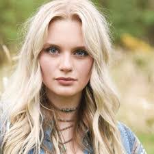 Pamela Hogan's Instagram, Twitter & Facebook