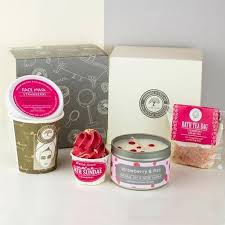 Examples of 18 symbolic gifts for the debutante. 50 Awesome 18th Birthday Gift Ideas For Her
