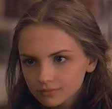 Oliver's Rachael Leigh Cook
