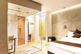 Inilah 6 model kaca kamar mandi yang bisa kamu terapkan di rumahmu. Bolehkah Kamar Mandi Ditempatkan Di Dalam Kamar Tidur Begini Jawaban Menurut Ahli