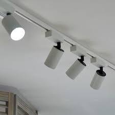 Ut Spot Discover The Flos Professional Lamp Model Ut Spot Aydinlatma Tasarimi Lamba Aydinlatmalar